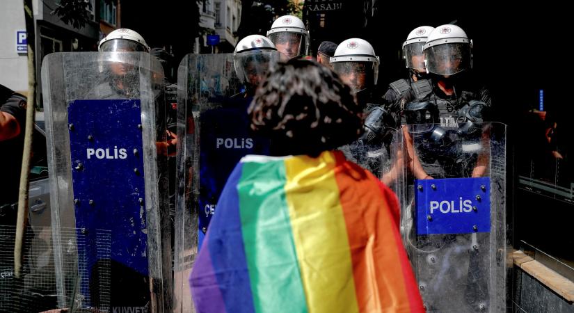 A török rendőrség idén is feloszlatta az isztambuli Pride-ot
