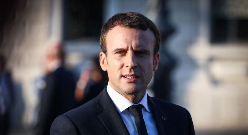 Nem nagy meglepetés, őt bízta meg Macron a kormányalakítással