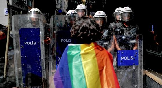 Feloszlatta a török rendőrség a Pride-ot