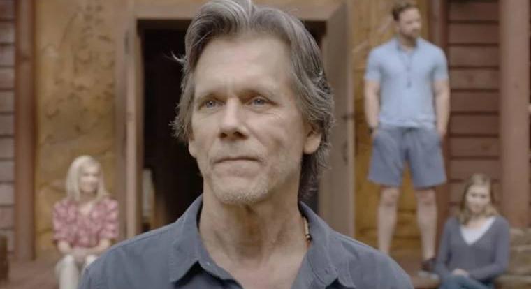 Kevin Bacon visszatér a slasher gyökereihez a They/Them trailerében