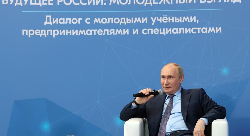 Az ukrajnai háború kezdete óta először hagyja el Oroszországot Vlagyimir Putyin