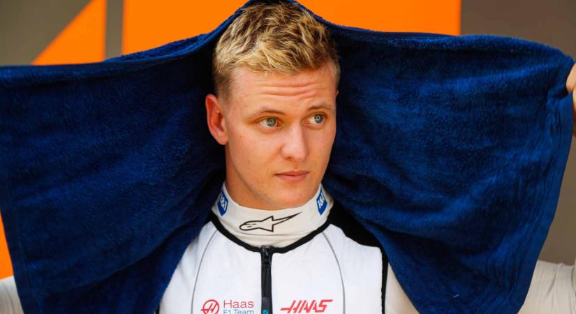 Schumachernek négy versenye maradt a bizonyításra?