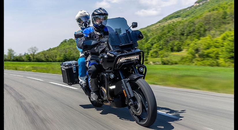 Wunderlich: Harleyt extráznak a BMW-sek