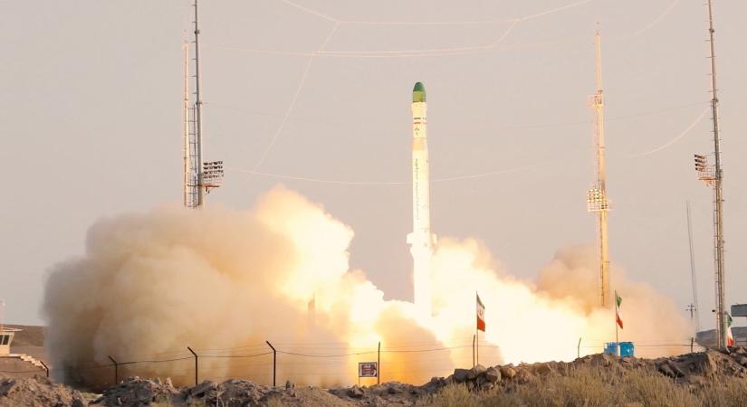 Irán: Tesztindítás a Zol-Dzsanna műholdat szállító rakétával másodszor