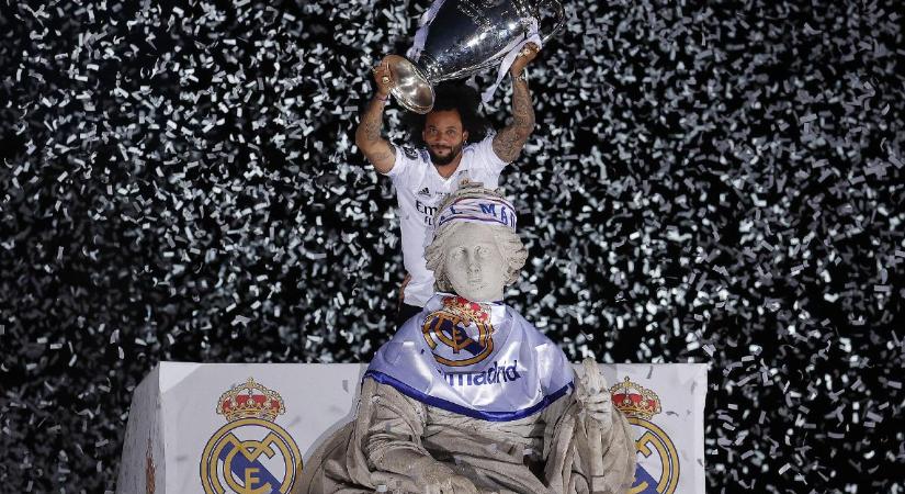 Kép: a fiáért és a Real Madridért mindent! Marcelo pályamunkásnak állt!