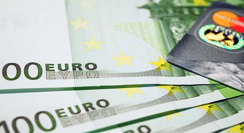 Elégedetlenek a tanárok az 500 eurós támogatással, valós fizetésemelést követelnek