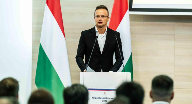 Szijjártó Péter: A kormány segíti a hazai vállalatokat a külföldi terjeszkedésben