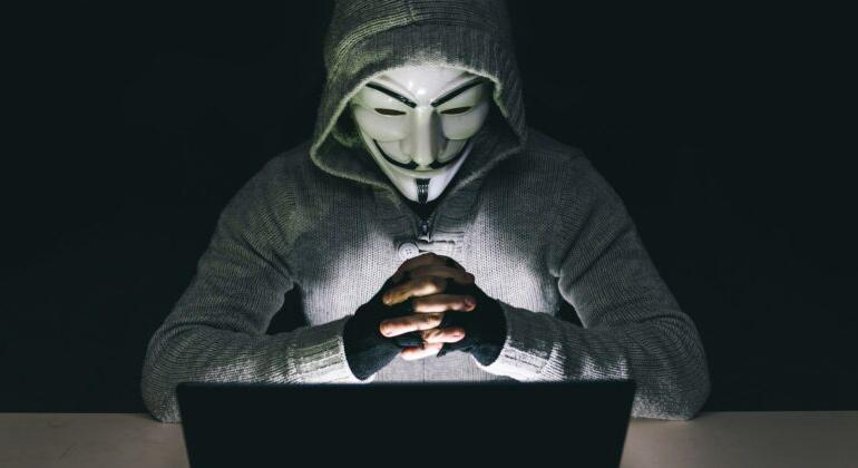 Az Anonymous hackercsoport ismét előkerült: a Terra alapítójának bűneit akarja felfedni