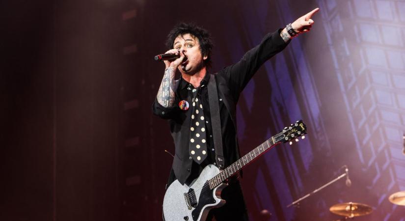 A Green Day énekese lemond amerikai állampolgárságáról
