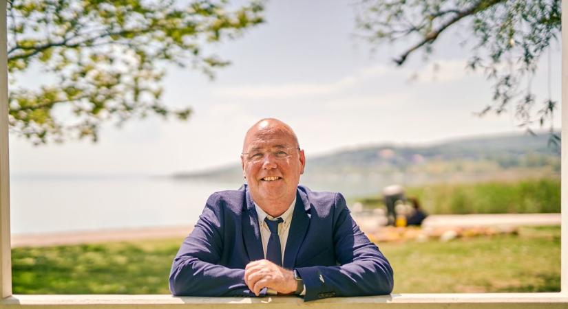 Fabó Péter, almádi polgármestere erős csapatban gondolkozik