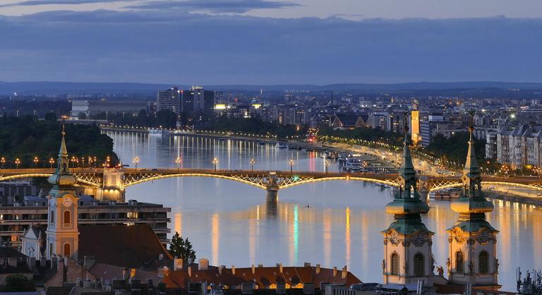 Karácsony Gergely részlegesen lekapcsolná a közvilágítást Budapesten