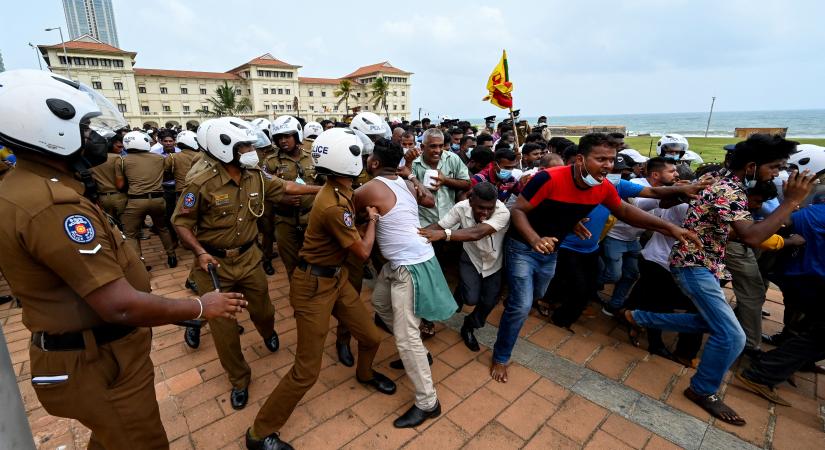 Néhány napon belül elfogyhat az üzemanyag Srí Lankán
