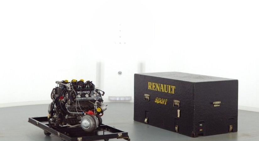 Eladó egy érintetlen Renault F1-es motor a hőskorból