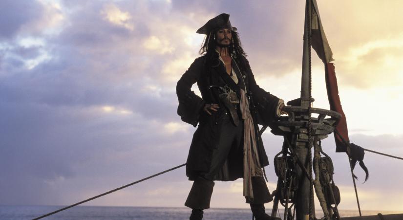 Johnny Depp újra Jack Sparrow szerepében? A Disney visszacsábítaná őt A Karib-tenger kalózaiba