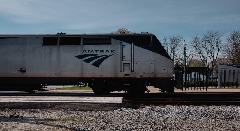 Áldozatai is vannak a nagy amerikai vonatbalesetnek (videók)