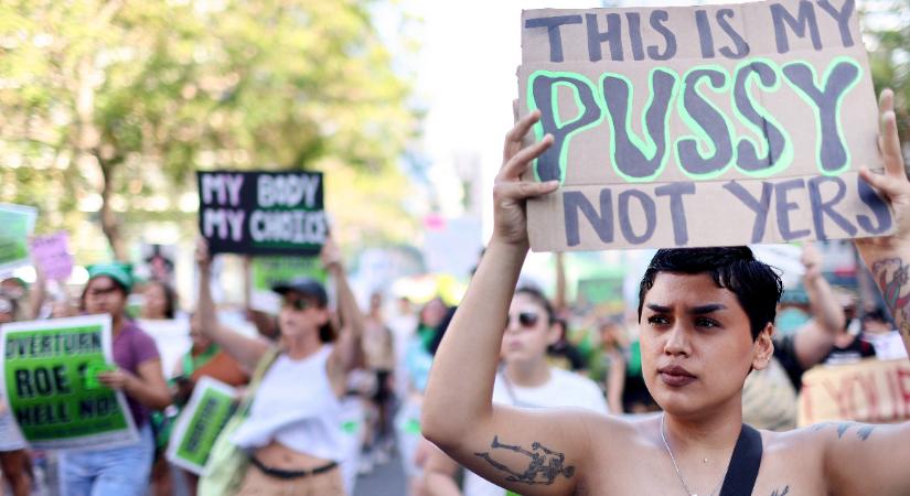 Országos szexsztrájkkal tiltakoznának Amerikában az abortuszdöntés ellen