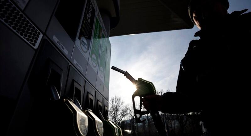Nem éri meg a hatósági ár, több száz hazai benzinkúton akadozhat a tankolás