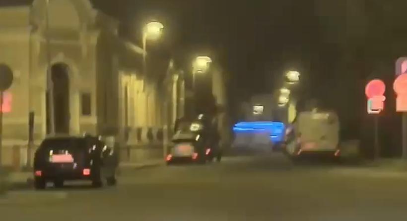 VIDEÓ: Mint egy akciófilmben – motorost üldöztek Komárom utcáin