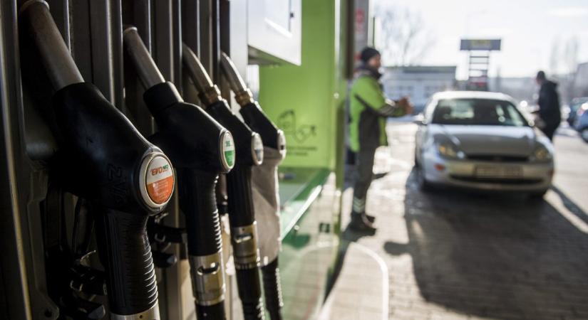 Népszava: 500-700 benzinkúton akadozhat az ellátás