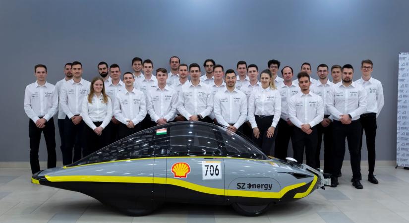 Győrből a francia világversenyig: magyar diákok által fejlesztett önvezető autónak drukkolhatunk Nogaro városában