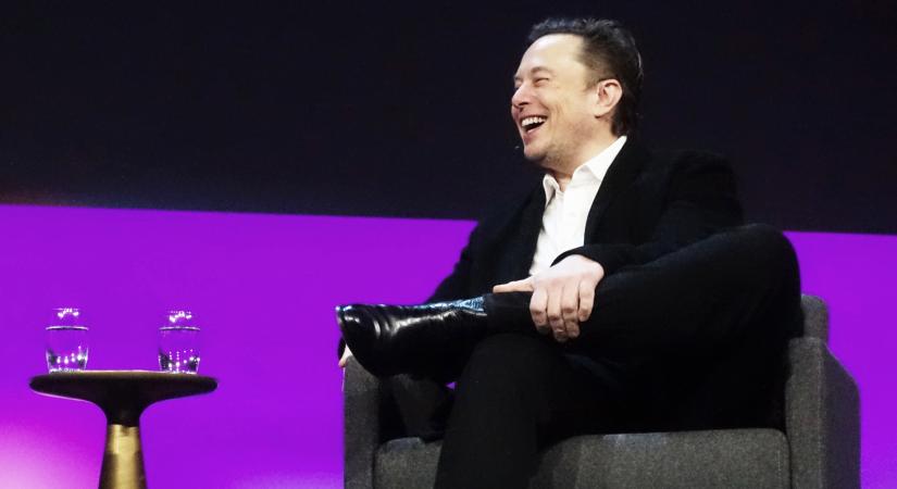 Elon Musk kirúgná, aki nem jár be, erre kiderült, hogy nincs is elég szék, és lassú a wifi