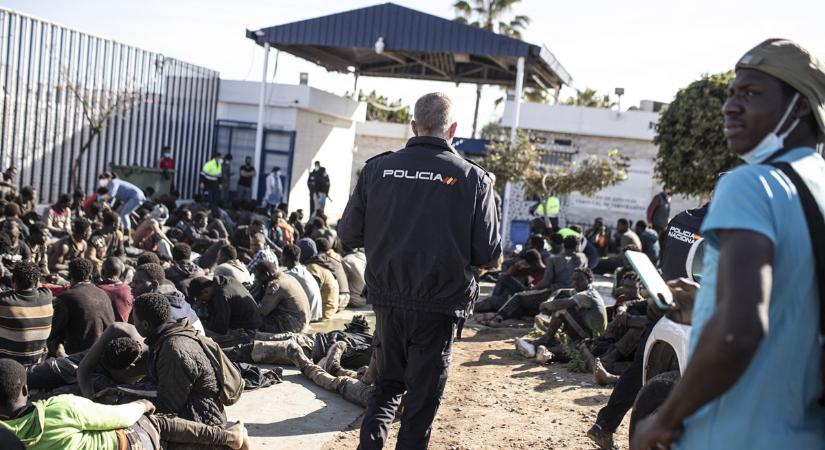 Európa ostroma – migránsok tucatjai haltak meg Melilla falainál