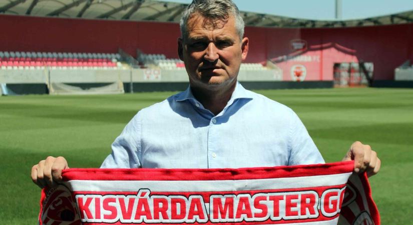Gyalog érkezett meg az ezüstérmes Kisvárda új vezetőedzője