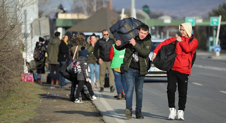 Több mint tízezren érkeztek Ukrajnából hétfőn