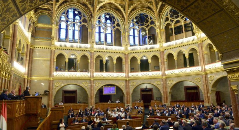 Választások, vagyonnyilatkozatok: európai példákat ültet át az Országgyűlés