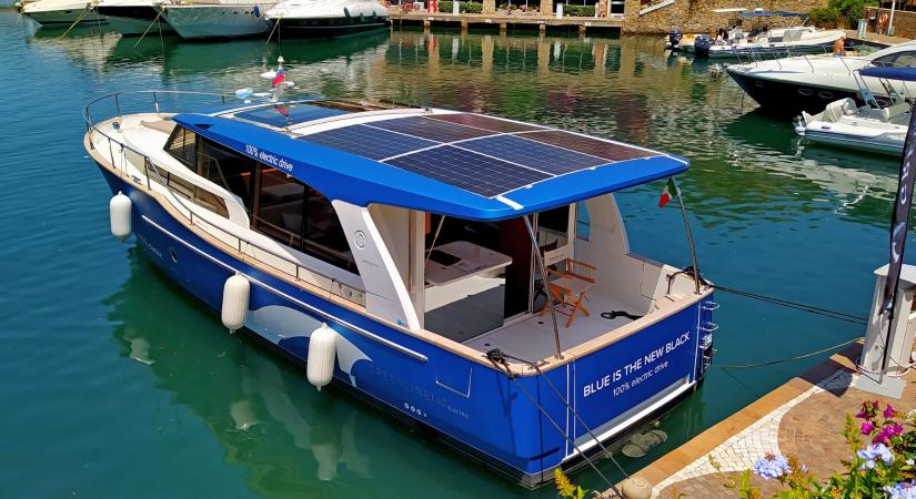 Napsütéssel hajózgatni a tengeren: Greenline 40 napelemes-akkumulátoros elektromos jacht