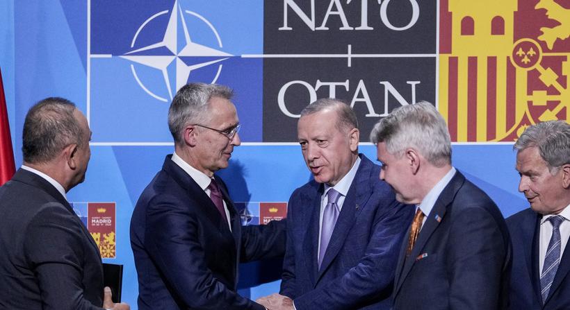 Törökország belegyezett Svédország és Finnország NATO-tagságának támogatásába