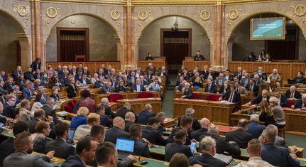 Tizenegyedszerre is módosítja az alaptörvényt a Fidesz