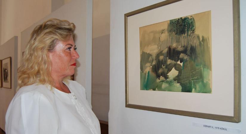Udvardi Erzsébet akvarelljeiből nyílt kiállítás Ábrahámhegyen