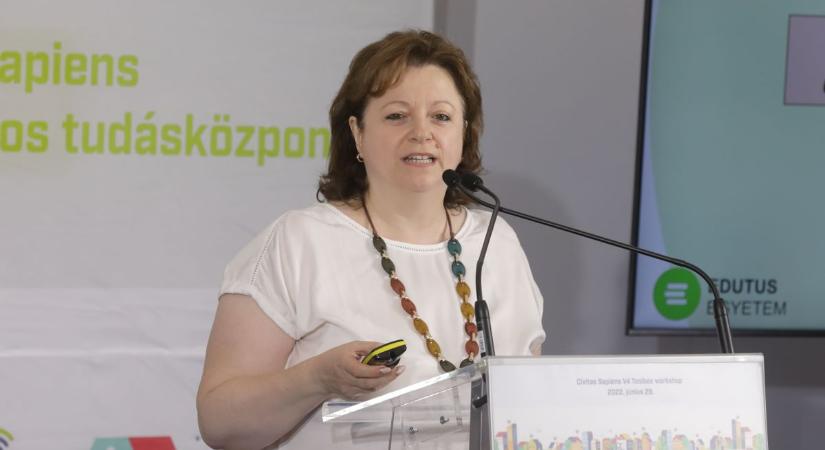 Konferencia a digitalizáció jegyében Fehérváron
