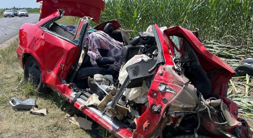 Tragikus alcsúti baleset - A kórházban elhunyt az autó harmadik utasa is