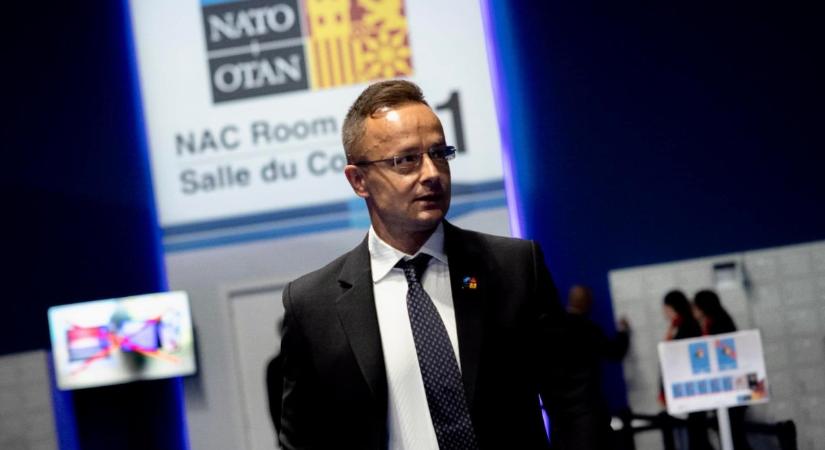 Szijjártó Péter (Facebook): Ma elfogadjuk a NATO új koncepcióját, amely 360 fokos védelmet fogalmaz meg