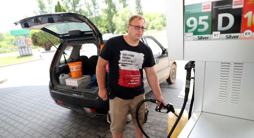 A benzin árának feltüntetése problémás - véli olvasónk
