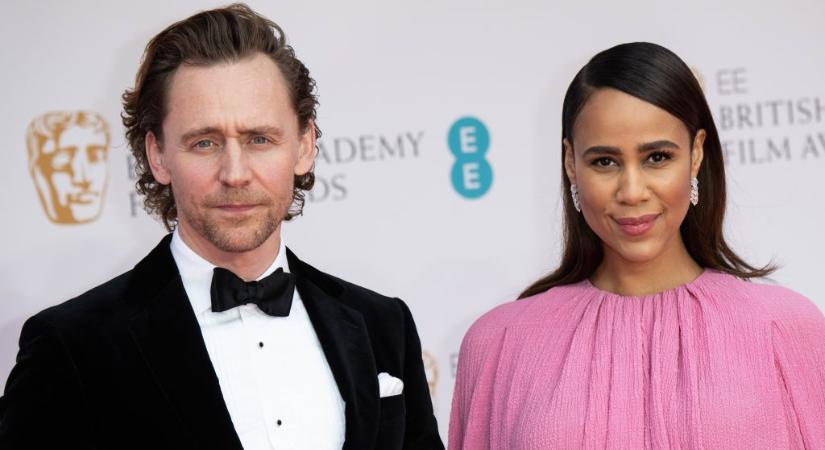 Tom Hiddleston és menyasszonya első gyereküket várják