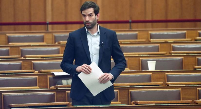 Fekete-Győr András tovább rontotta pártja hitelét