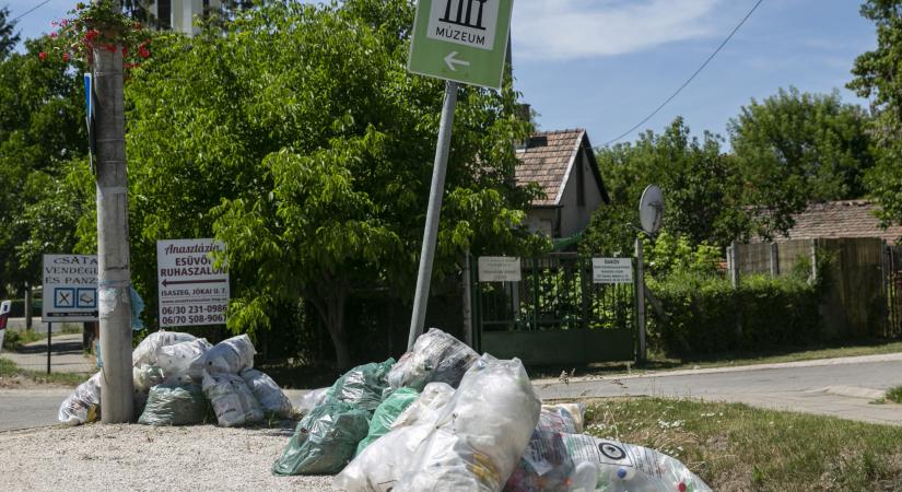 Bűzlő szemétarmageddon lett az egy cég alá terelt Pest megyei hulladékszállítás eredménye