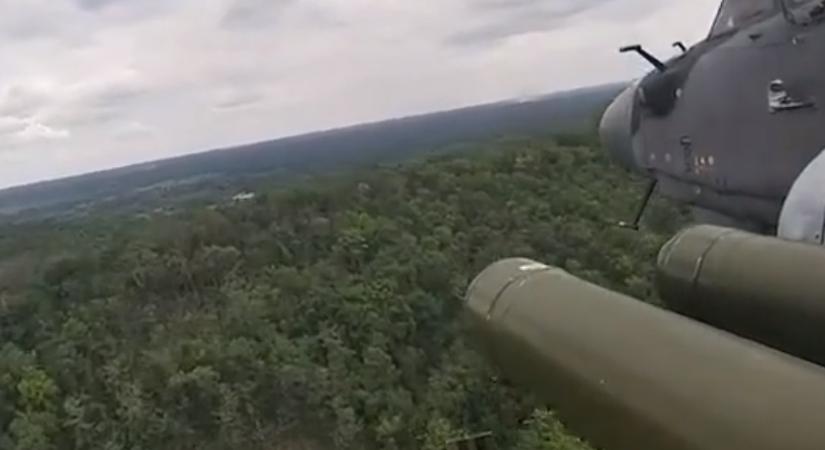 Pár méterrel úszta csak meg a rakétát az orosz pilóta