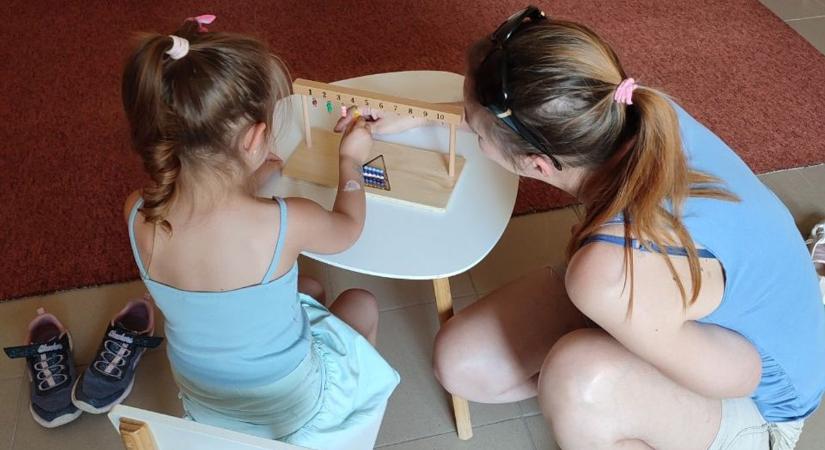 A híres olasz pedagógus, Maria Montessori módszere inspirálta a baba-mama klub témáját
