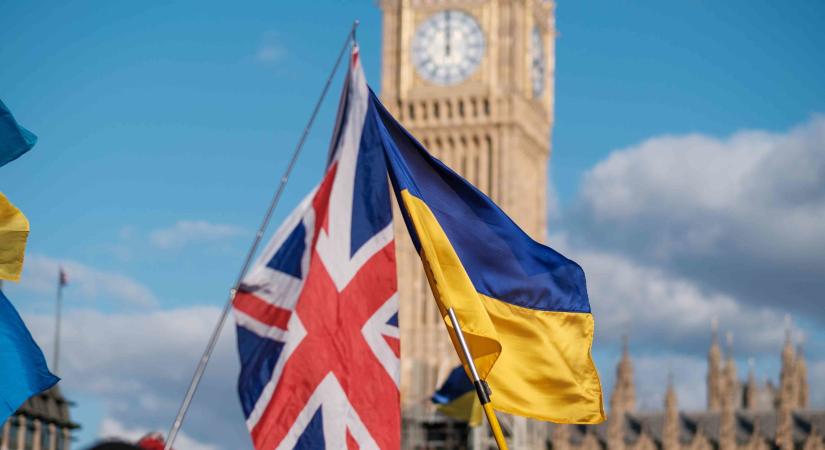 Nagy-Britannia egymilliárd font katonai segélyt nyújt Ukrajnának