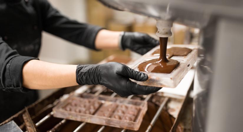 Folytatódik a szalmonella-botrány: újabb csokoládék fertőzhetnek