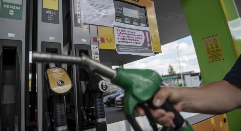 Arra kérik a magyar autósokat, hogy spóroljanak az üzemanyaggal