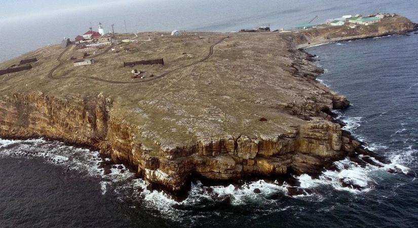 A „jószándék jeléül” az oroszok elhagyták a Kígyó-szigetet