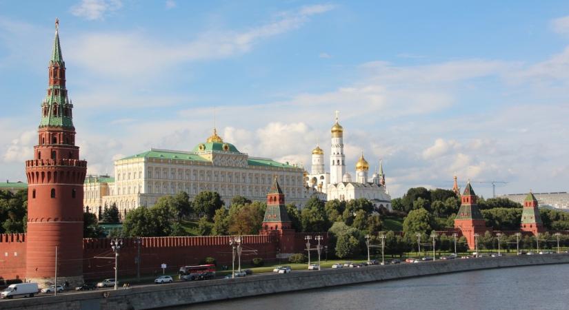 A Putyint sértő nyilatkozatok miatt Oroszország bekérette a brit nagykövetet