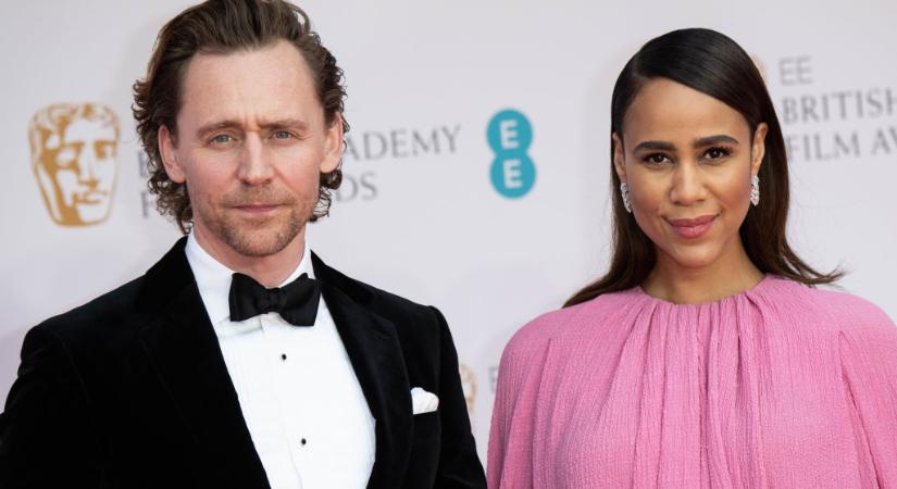 Tom Hiddleston és menyasszonya az első gyereküket várják