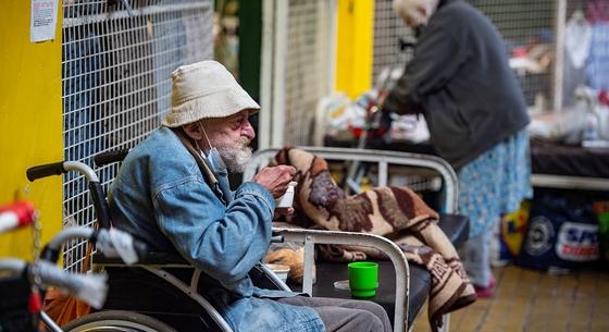Reagált a kormány a főváros hajléktalanügyi stratégiájára, szerintük romlott az ellátás Karácsony megválasztása óta