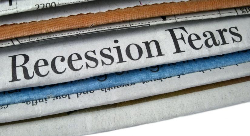 Itt az első komoly jel: recesszióba lépett az amerikai gazdaság?